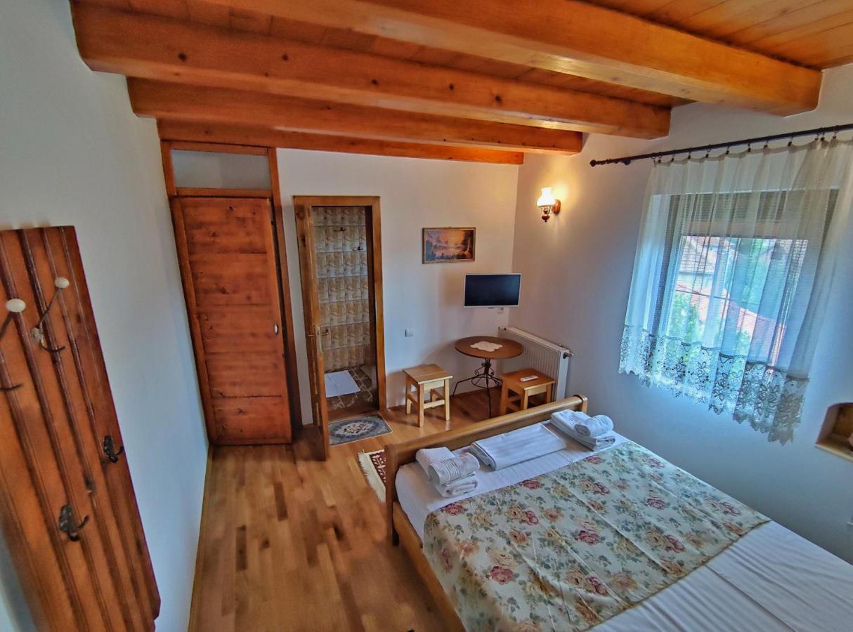 Отель Casa Adam Сигишоара Экстерьер фото