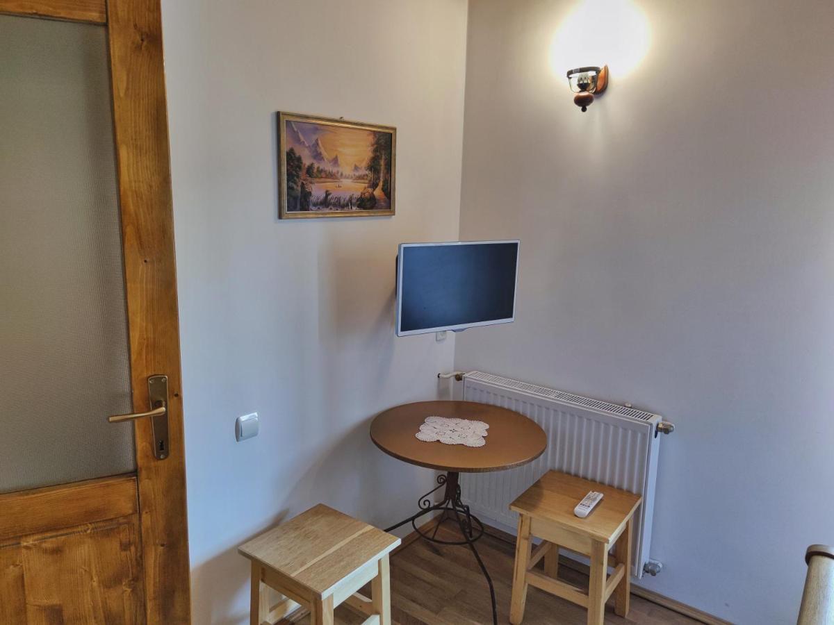 Отель Casa Adam Сигишоара Экстерьер фото