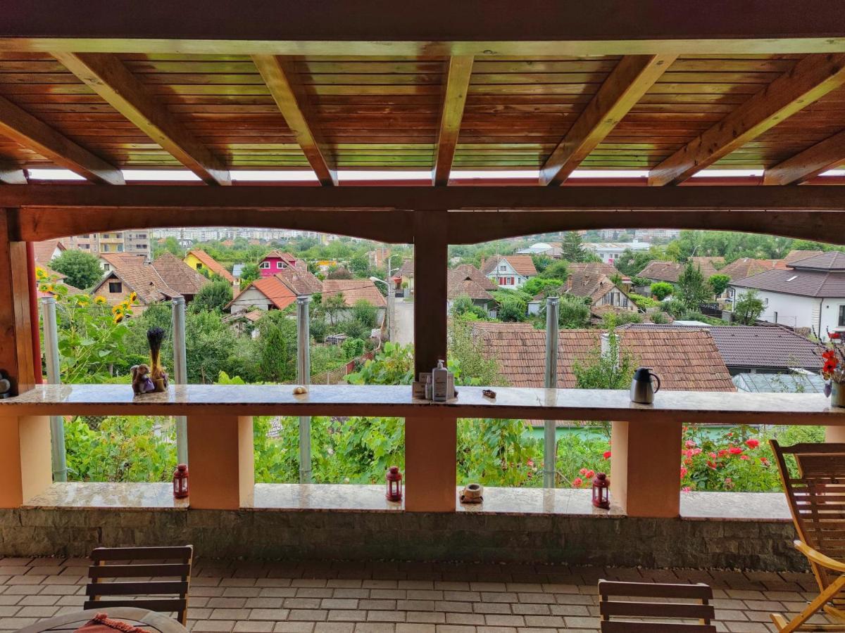 Отель Casa Adam Сигишоара Экстерьер фото