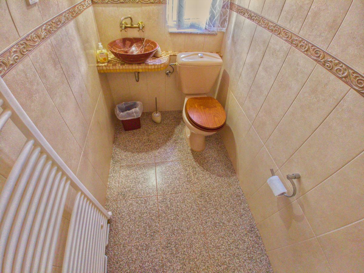 Отель Casa Adam Сигишоара Экстерьер фото
