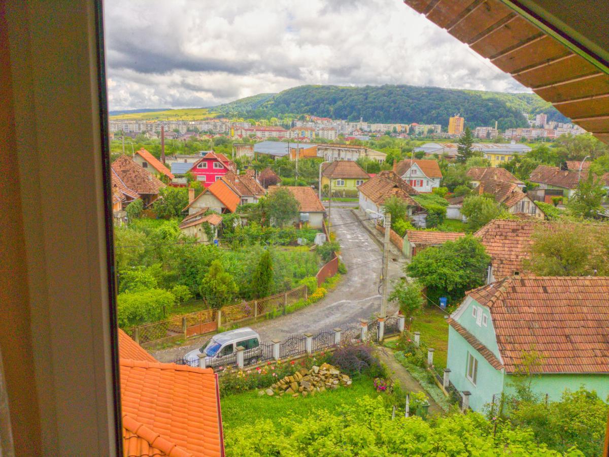 Отель Casa Adam Сигишоара Экстерьер фото